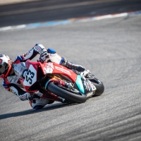 idm-hockenheim2018_superbike-rennen1_web-13