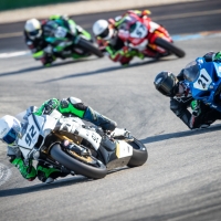 idm-hockenheim2018_superbike-rennen1_web-25