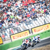 idm-hockenheim2018_superbike-rennen1_web-29