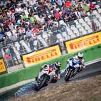 idm-hockenheim2018_superbike-rennen1_web-34