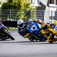 IDM Superbike 1000 in Oschersleben: Rennen 1.