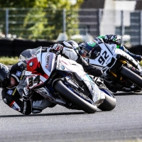 IDM Superbike 1000 in Oschersleben: Rennen 1.