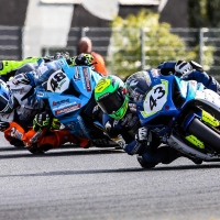 IDM Superbike 1000 in Oschersleben: Rennen 1.