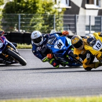 IDM Superbike 1000 in Oschersleben: Rennen 1.