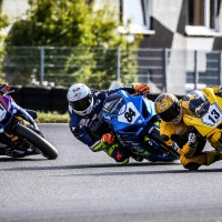 IDM Superbike 1000 in Oschersleben: Rennen 1.
