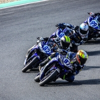 IDM Supersport 300 in Oschersleben: Rennen 1.