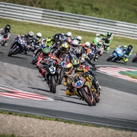 IDM SSP300 - Rennen 1 Oschersleben 2018