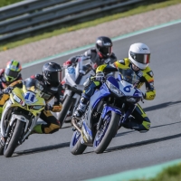 IDM Supersport 300 Trainings am Freitag in Oschersleben
