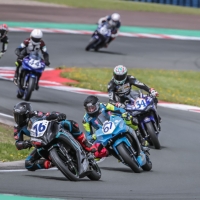 IDM Supersport 300 Trainings am Freitag in Oschersleben