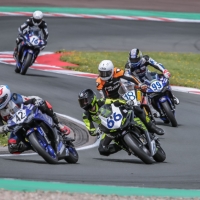 IDM Supersport 300 Trainings am Freitag in Oschersleben