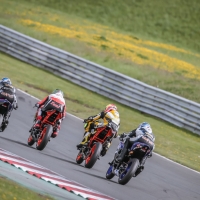 IDM Supersport 300 Trainings am Freitag in Oschersleben