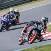 IDM Supersport 300 Trainings am Freitag in Oschersleben