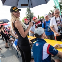 IDM-Schleiz2018_gridgirls-1