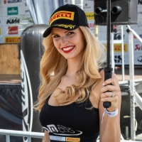 IDM-Schleiz2018_gridgirls-4