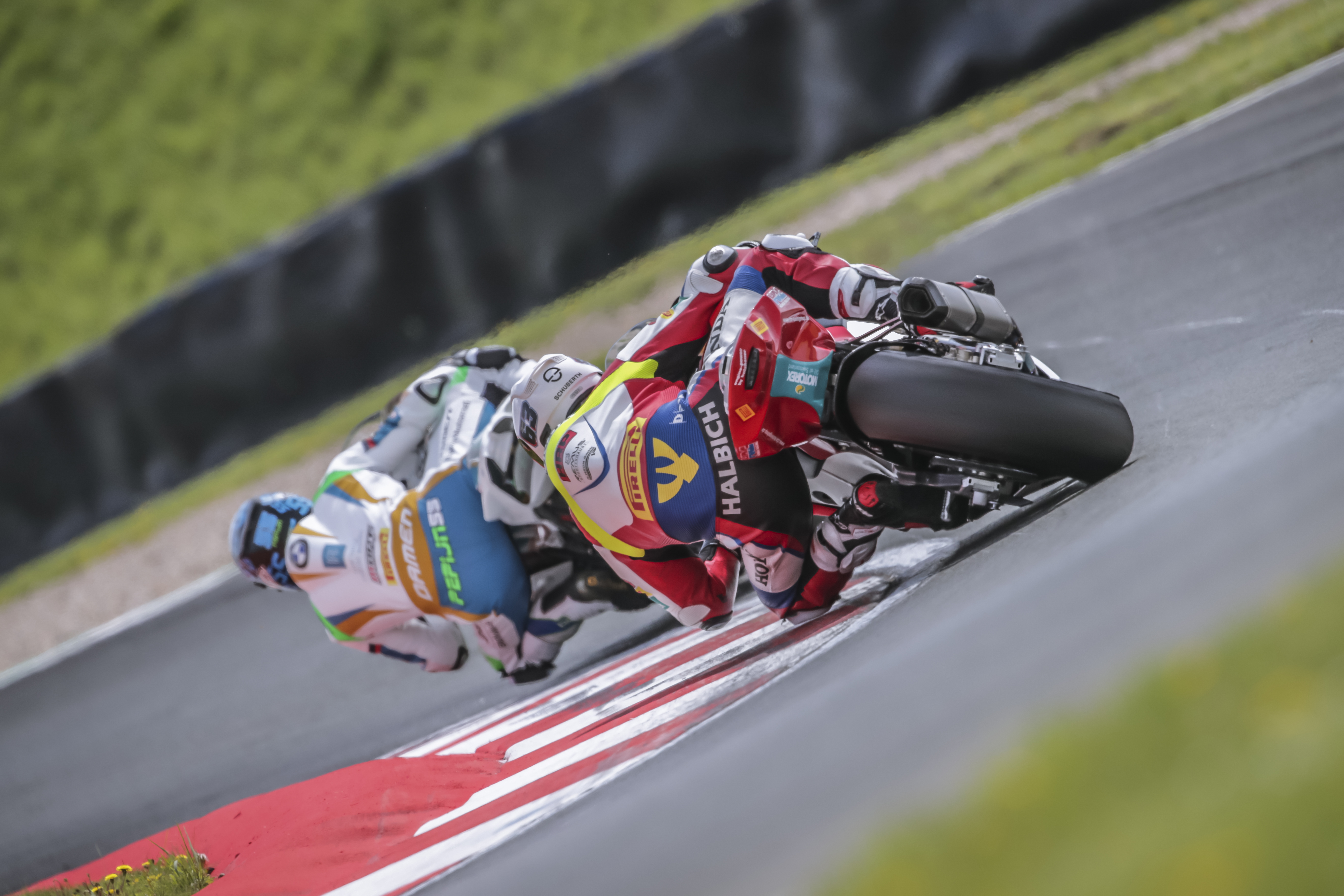 IDM Superbike 1000: Jagd auf BMW im Qualifying