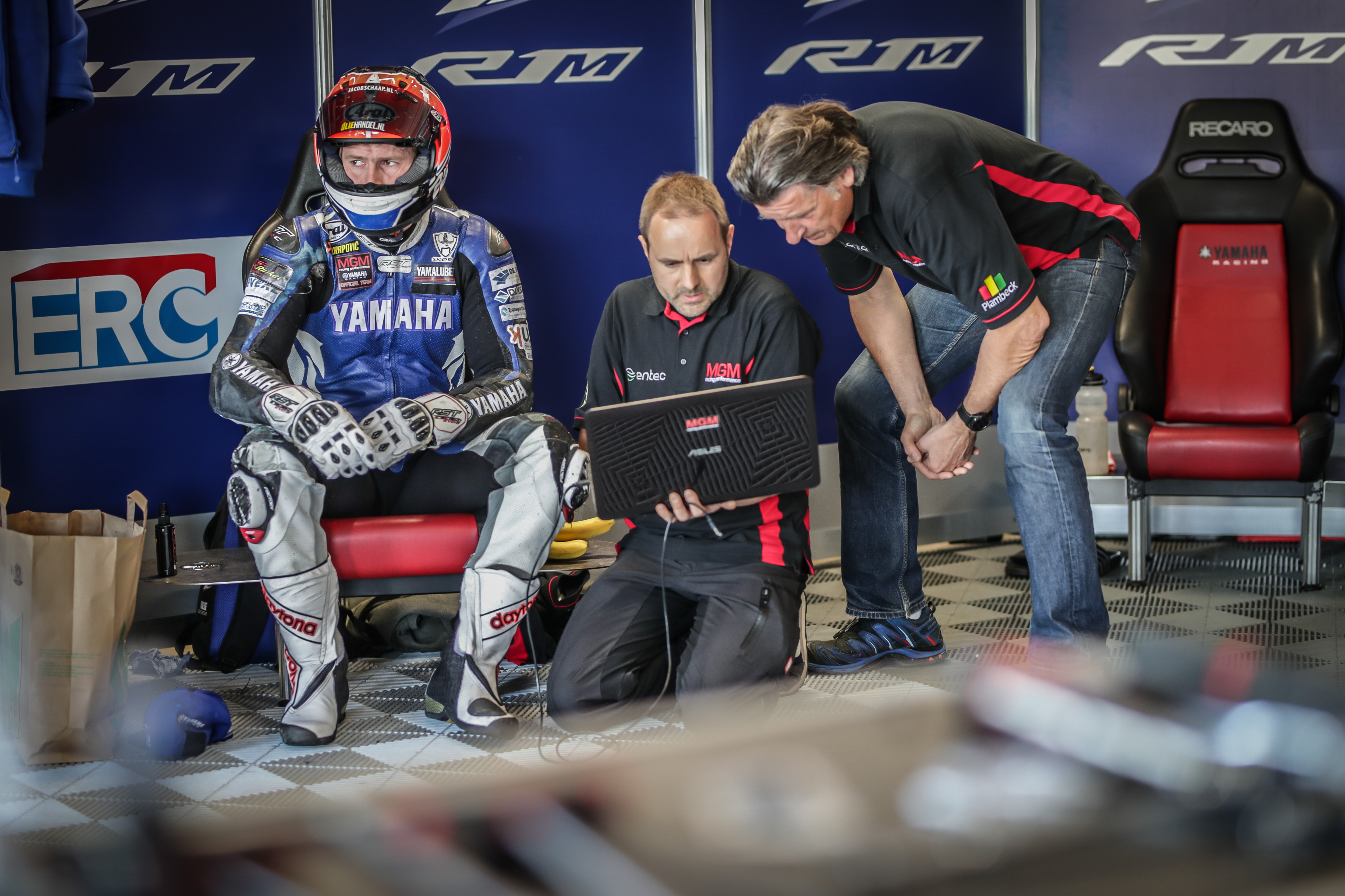 IDM Superbike 1000: de Boer wirft bei Yamaha MGM hin