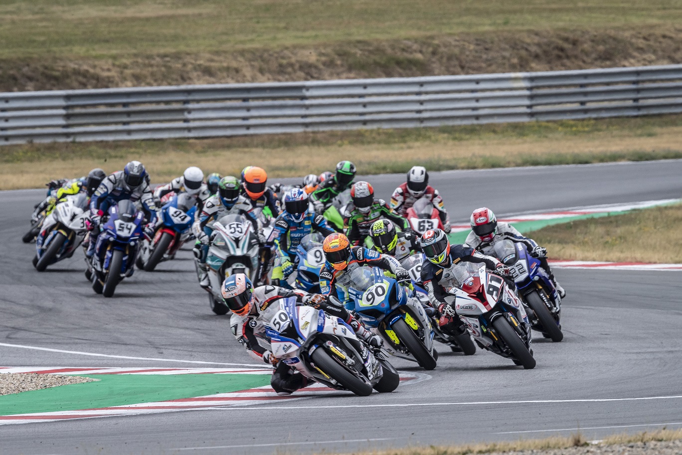 IDM Superbike 1000: DIE Zusammenfassung aus OSL, Mikhalchik spitze