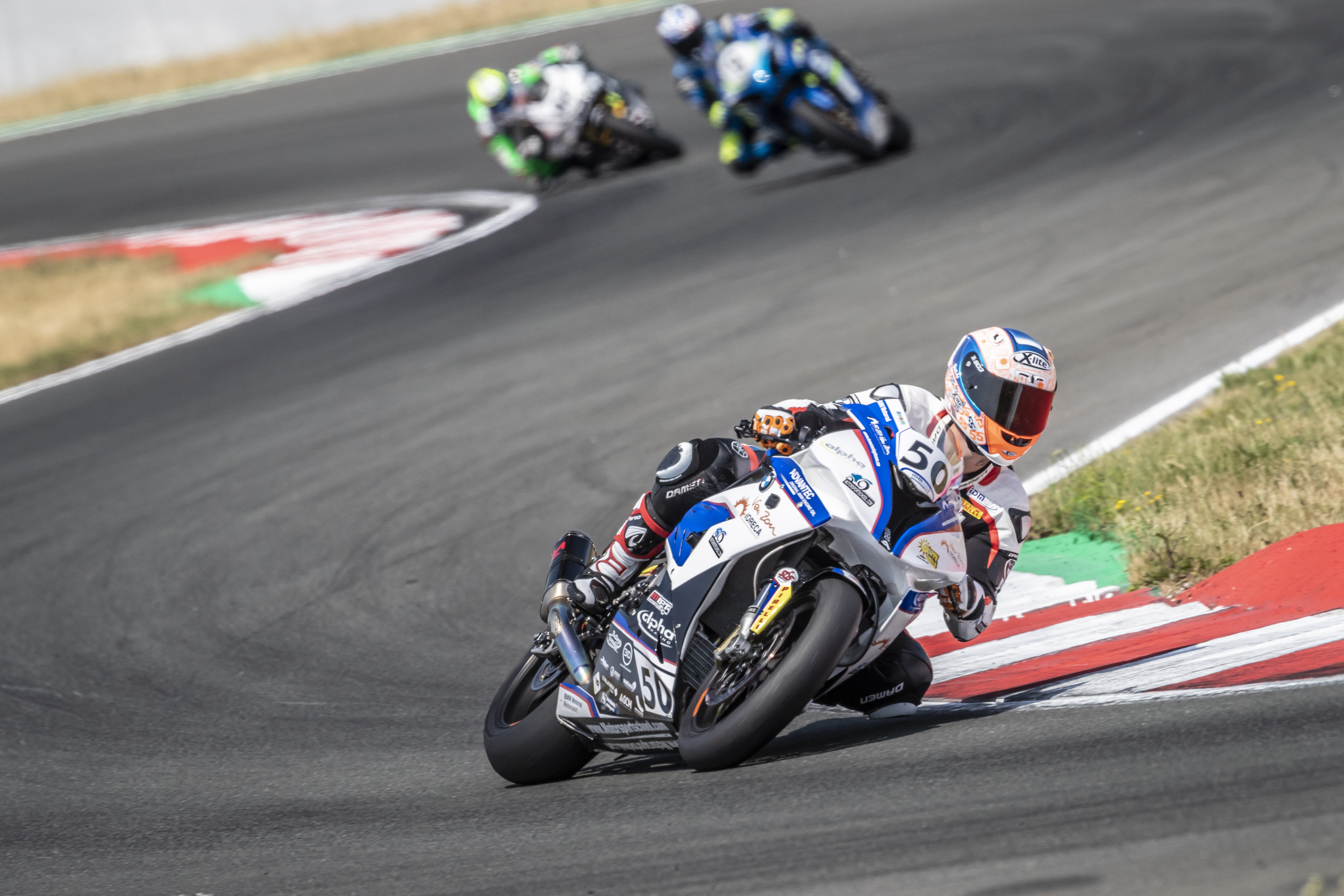 IDM Superbike 1000: Flotter Dreier in der ersten Reihe