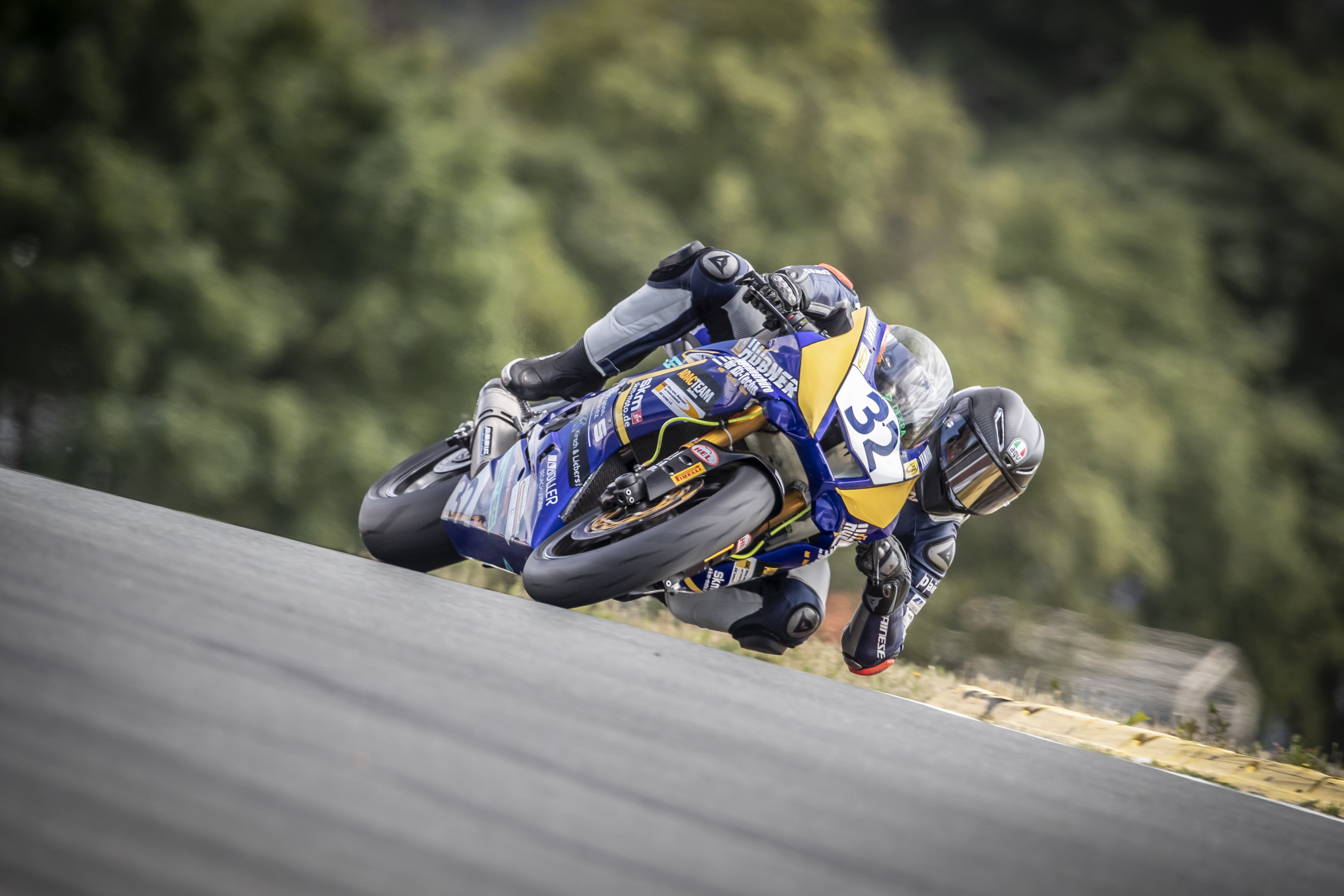 IDM Supersport 600: Enderlein siegt im ersten Lauf nach großem Favoritenausfall