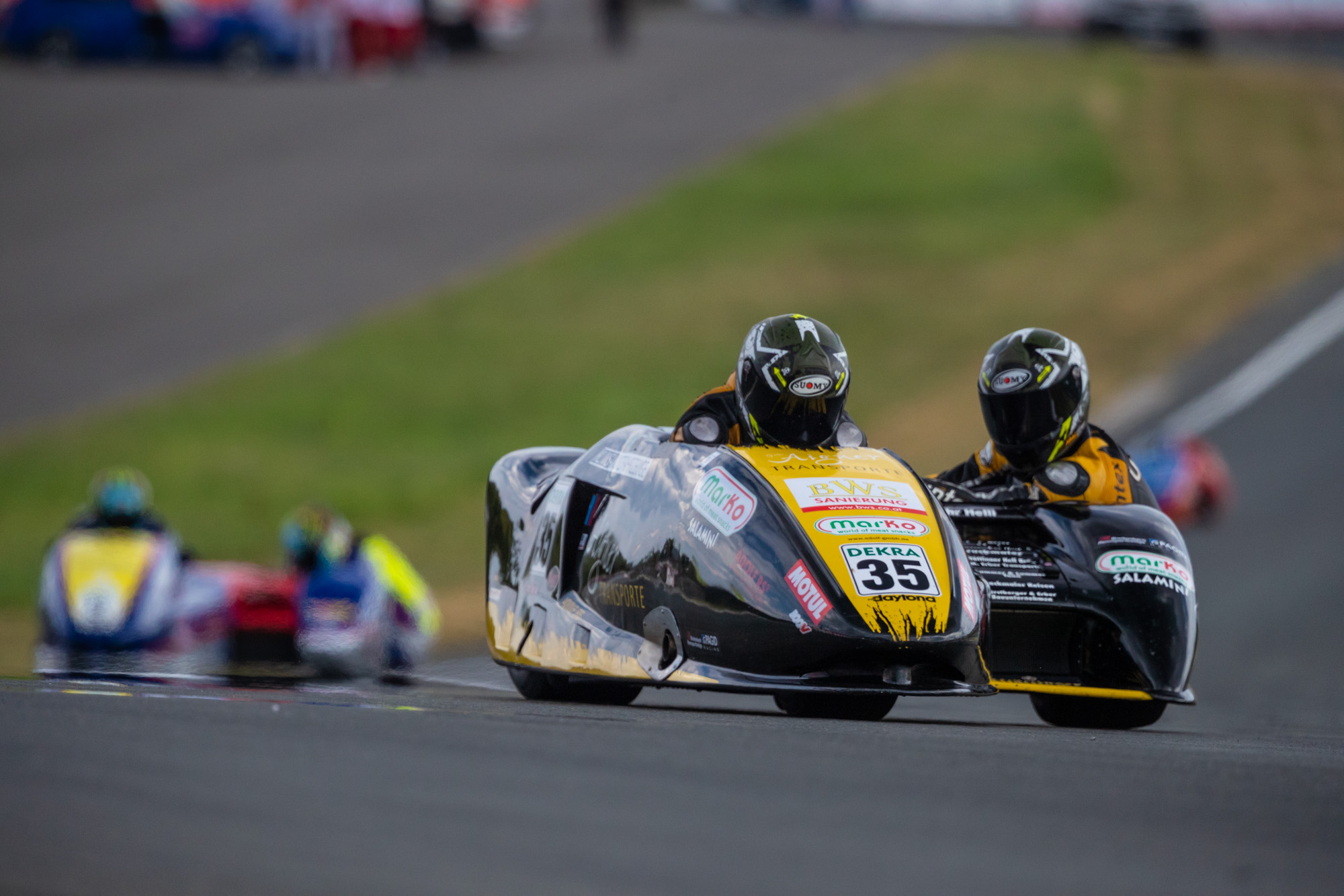 IDM Sidecar: Sattler/Neubert lassen die Schleizer Fans einen Doppelsieg feiern