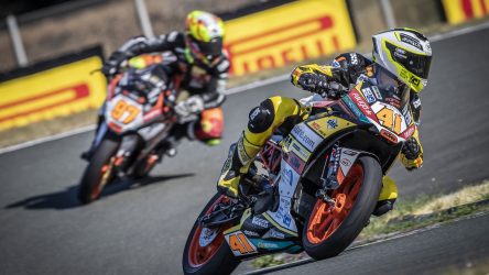 IDM Supersport 300: Polesetter Jan-Ole Jähnig fährt schon im WM-Modus