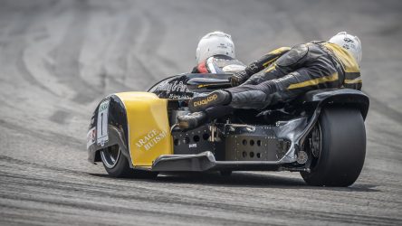IDM Sidecar: Sattler gewinnt Lauf 1 und rückt Streuer schwer auf die Pelle