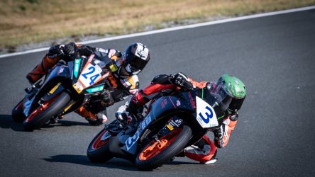 IDM Supersport 300: Toni Erhard feiert auf dem Lausitzring ersten IDM-Sieg
