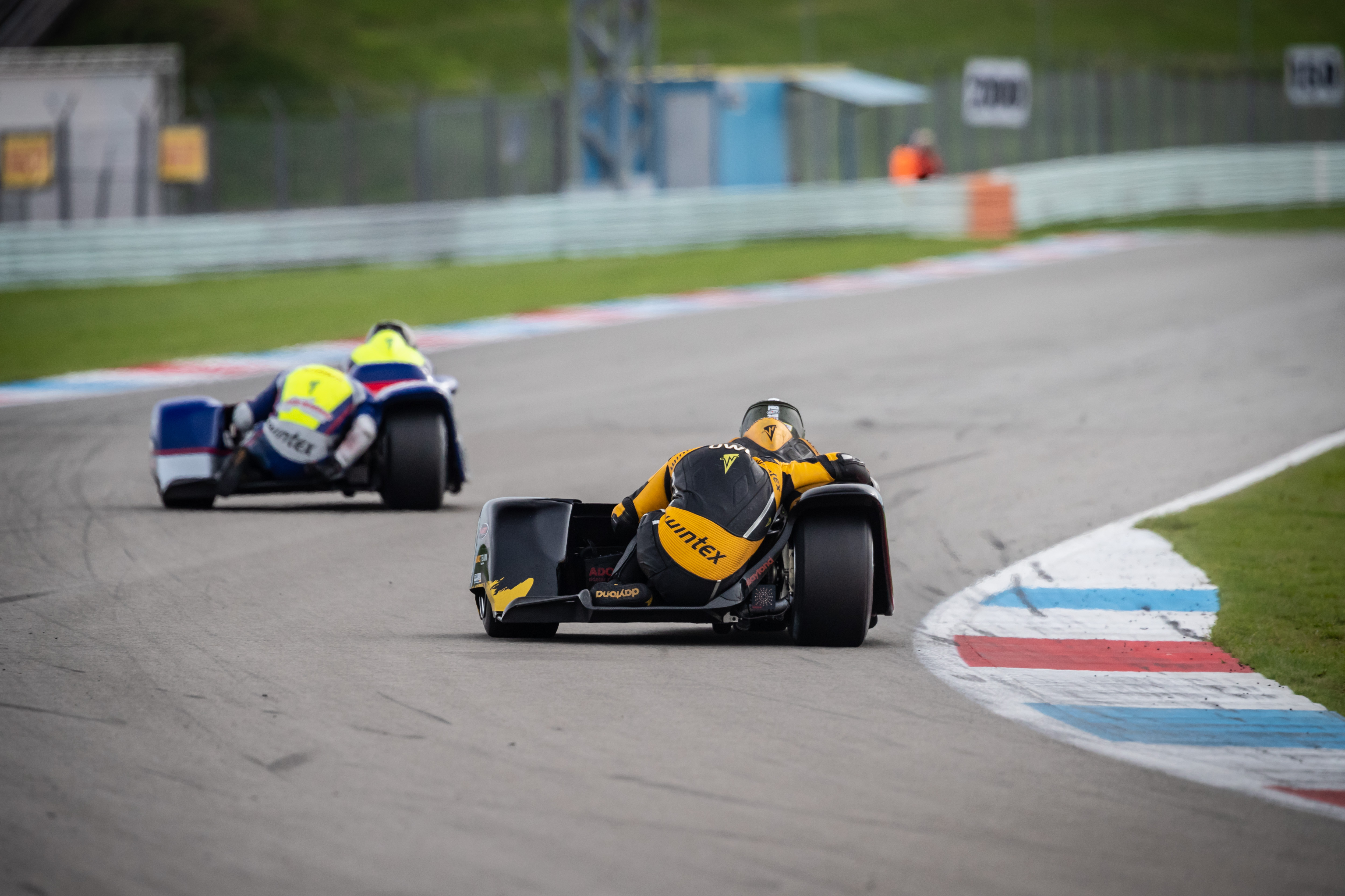 IDM Sidecar: Sattler spricht nach Doppelsieg von einem „beruhigendem Vorsprung“