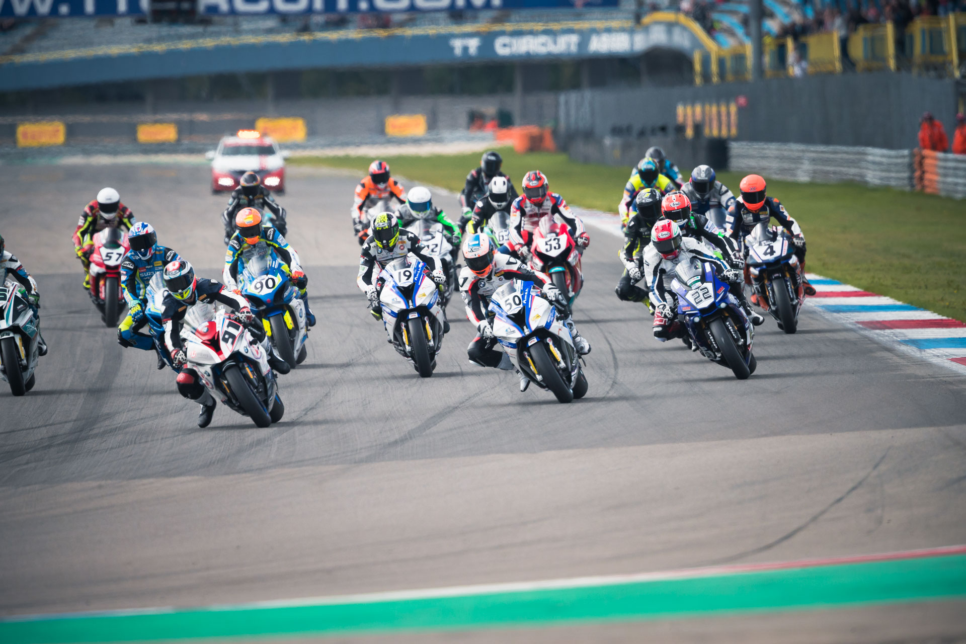 IDM Superbike 1000: Solo-Vorstellung von Mikhalchik im ersten Assen-Lauf