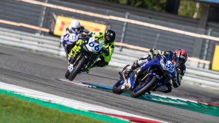 IDM Supersport 300: Steeman stellt mit der Pole Position die Weichen für morgen