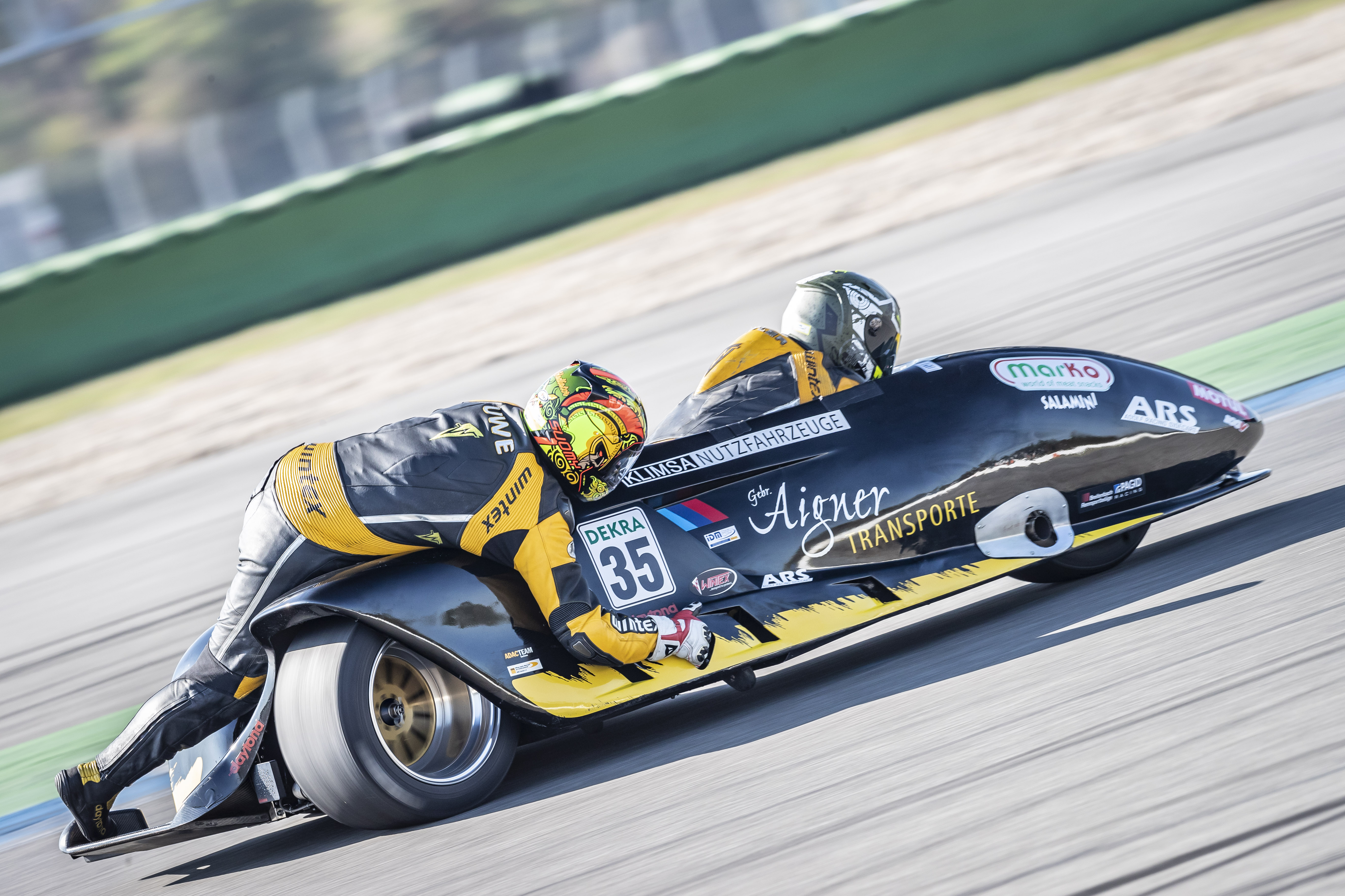 IDM Sidecar: Hält Josef „Sepp“ Sattler das Samstags-Rennen über 12 Runden durch?