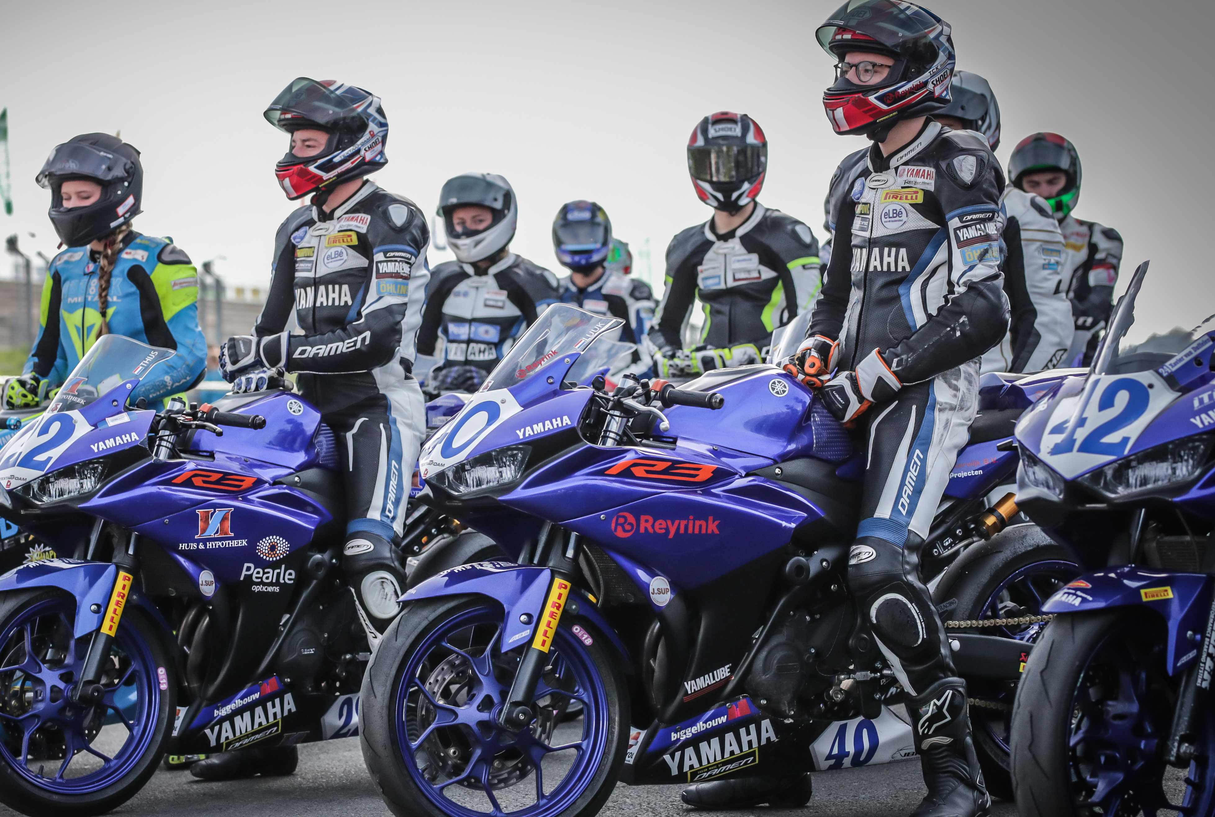 IDM Supersport 300/Twin Cup: bLU cRU-Konzept von Yamaha ab sofort auch in Deutschland