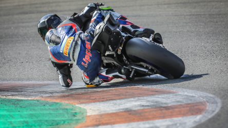 IDM Supersport 600: Neues Motorrad, neues Team – Dennis Lippert überlässt nichts dem Zufall