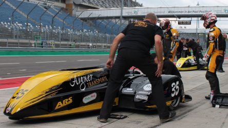 IDM Sidecar:  Weltmeister Reeves im 1. Zeittraining vorn