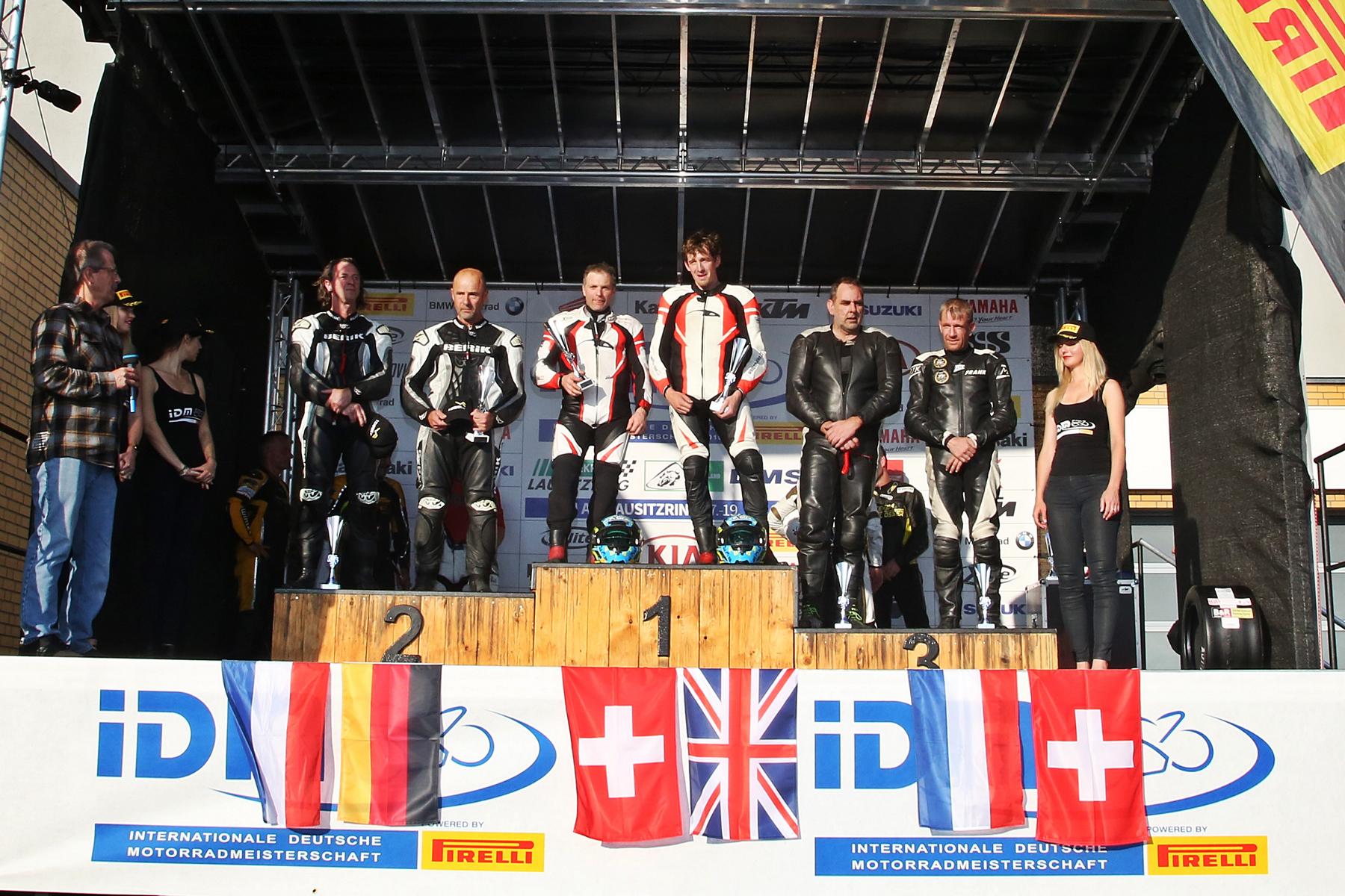 IDM Sidecar: Hirschis großer Tag als Sieger