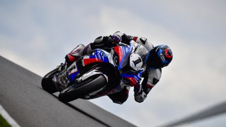 IDM Superbike 1000: Mikhalchik auf den Punkt genau
