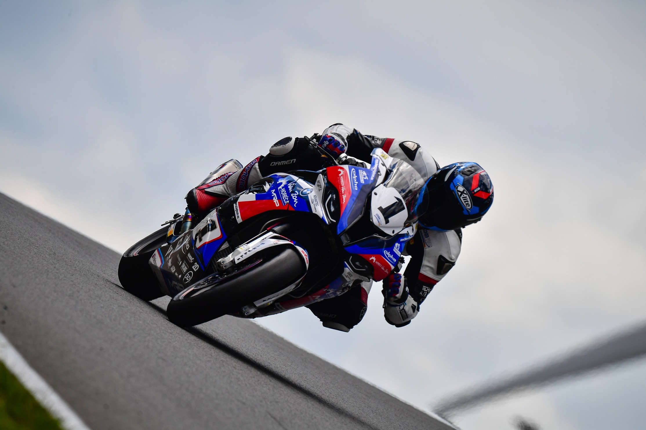 IDM Superbike 1000: Mikhalchik auf den Punkt genau
