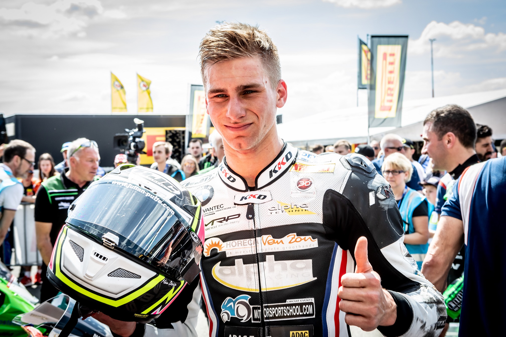 IDM Superbike 1000: Puffe erobert die Pole in Oschersleben