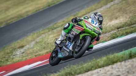 IDM Supersport 300: Überraschung durch Kawasaki-Pilot Licciardi