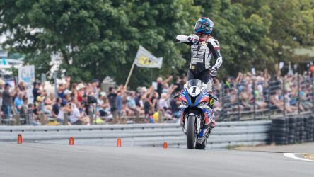 IDM Superbike 1000: Mikhalchik lässt Puffe zu Hause nicht siegen