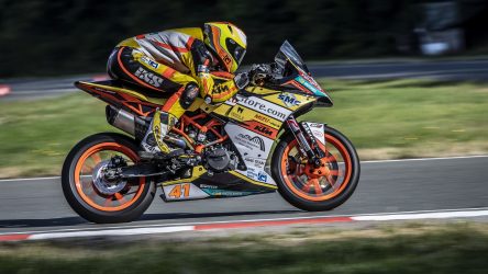 IDM Supersport 300: WM-Gaststarter bestimmen das Tempo im Training