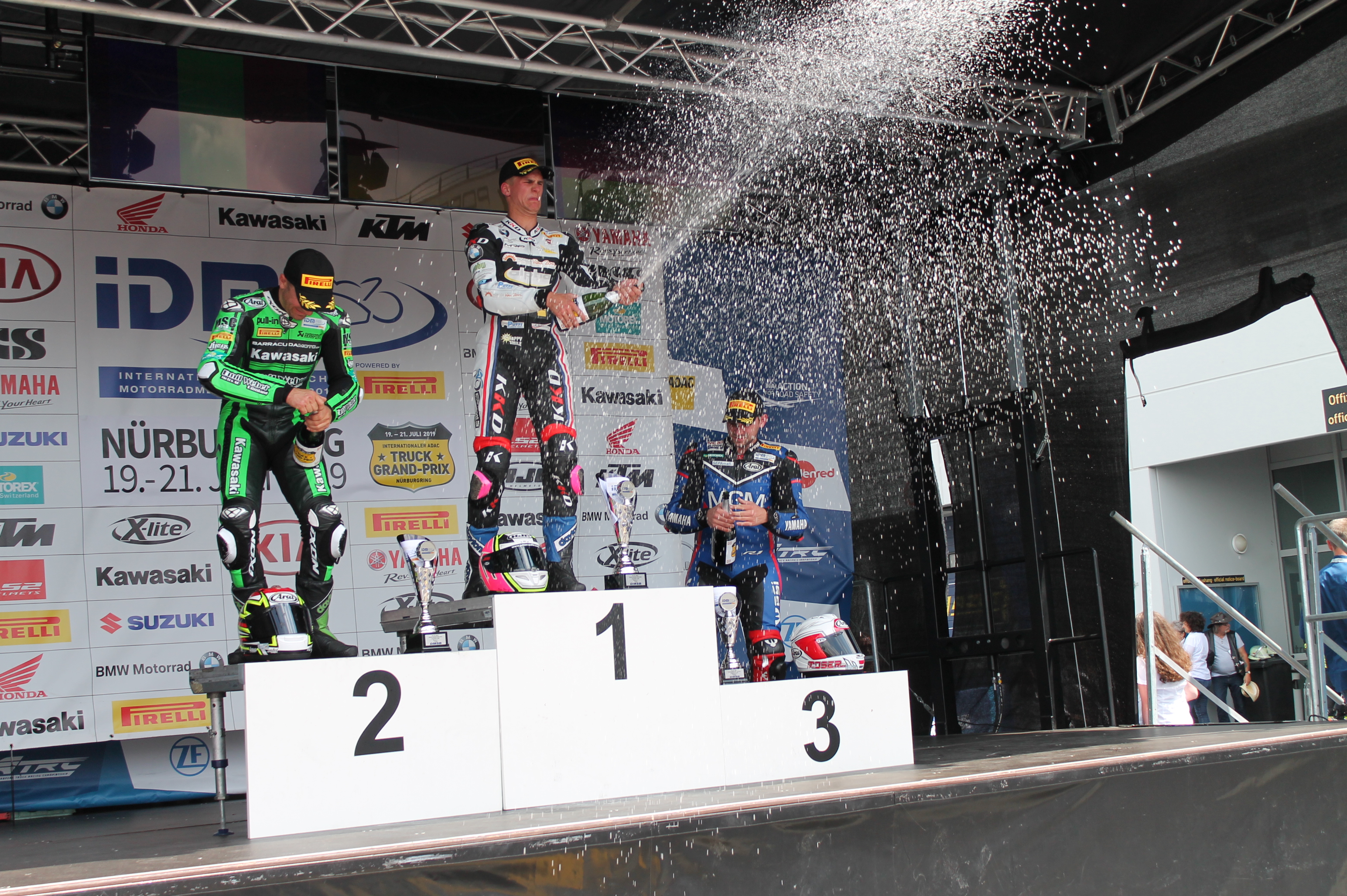 IDM Superbike 1000: Puffe gewinnt und holt sich die Tabellenführung zurück