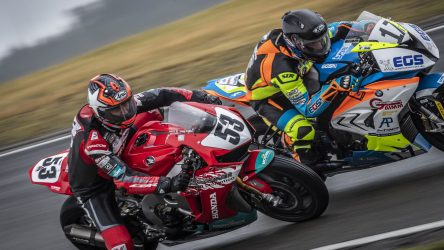 IDM Superbike 1000: Wetterkapriolen und Julian Puffe auf der Pole