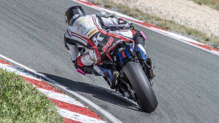 IDM Superbike 1000: Mikhalchik auf der Pole Position, Puffe schaut zum Himmel