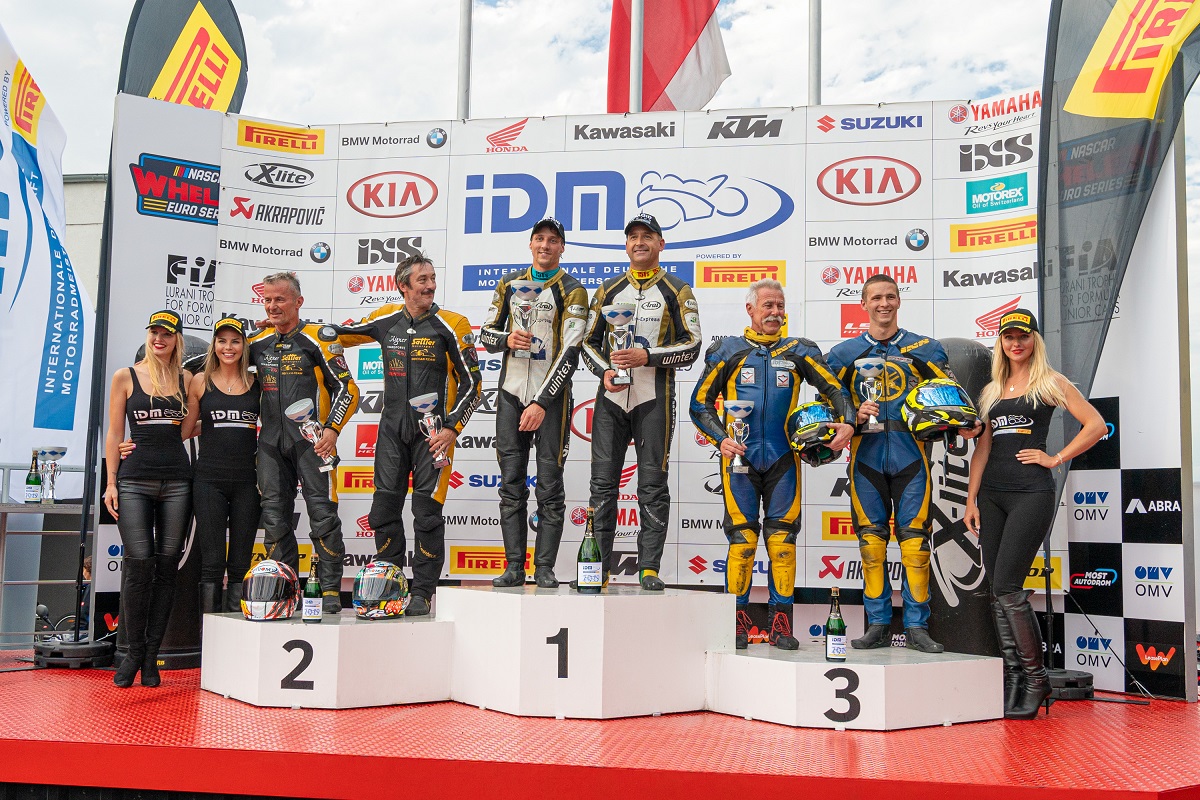 IDM Sidecar: Sieben auf einen Streich – Reeves bleibt einsame Spitze