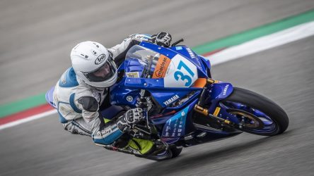 IDM Supersport 300: Der Meisterschaftszweite Rick Dunnik ist Schnellster im 1. Quali
