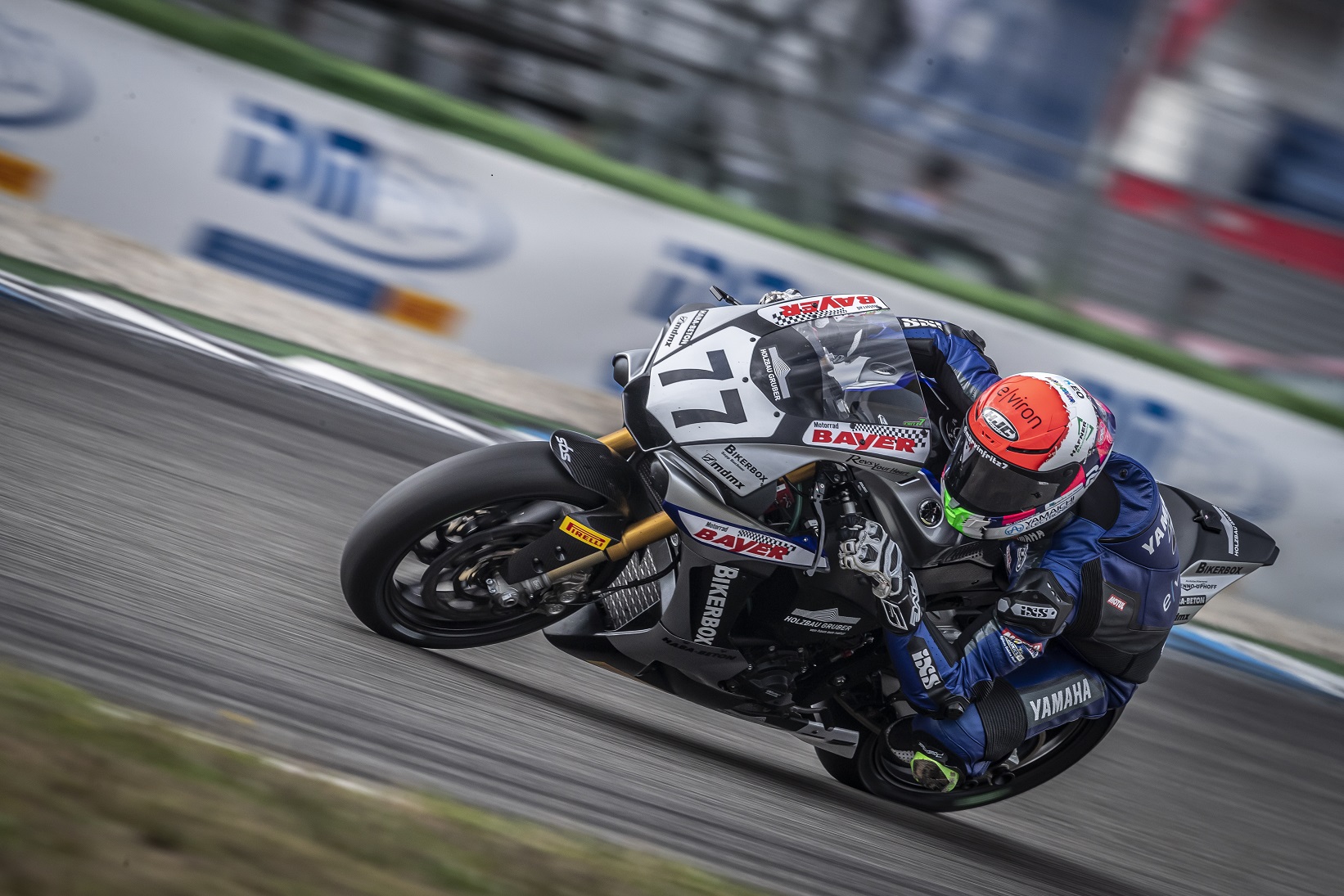IDM Superbike 1000: Gastfahrer Marvin Fritz im Qualifying vor Ilya Mikhalchik