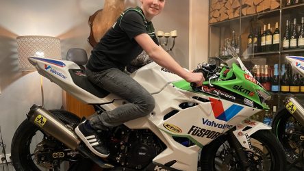 IDM Supersport 300: Kawasaki-Neuzugang Jorke Erwig ist ein flotter Hirsch