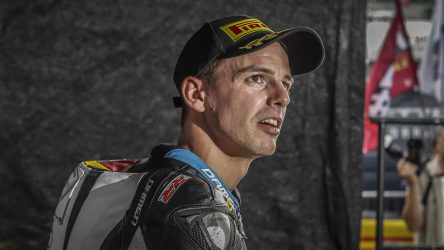 IDM Superbike 1000: Bastien Mackels fährt die Yamaha von Bayer-Bikerbox Racing