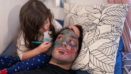 Alex Polita bietet Hilfe für Medikamenten-Auslieferung an